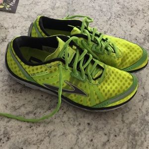 Pure connect running shoes size 8 1/2 in women’s